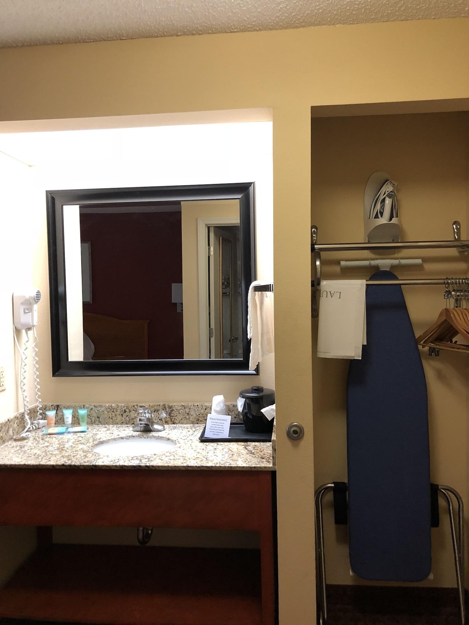 Millennium Inn Ellisville Εξωτερικό φωτογραφία