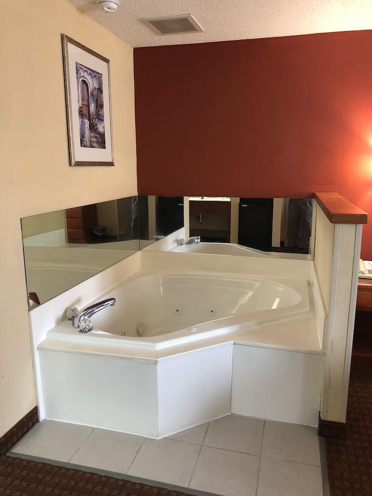 Millennium Inn Ellisville Εξωτερικό φωτογραφία