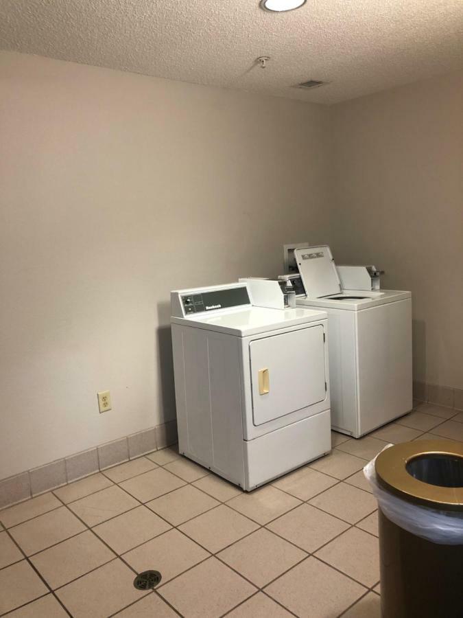 Millennium Inn Ellisville Εξωτερικό φωτογραφία